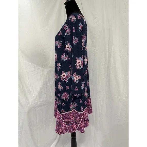 3 Pink Hearts‎ Brand  Multicolored Floral Design V-Neck Dress Size Medium - Picture 5 of 10